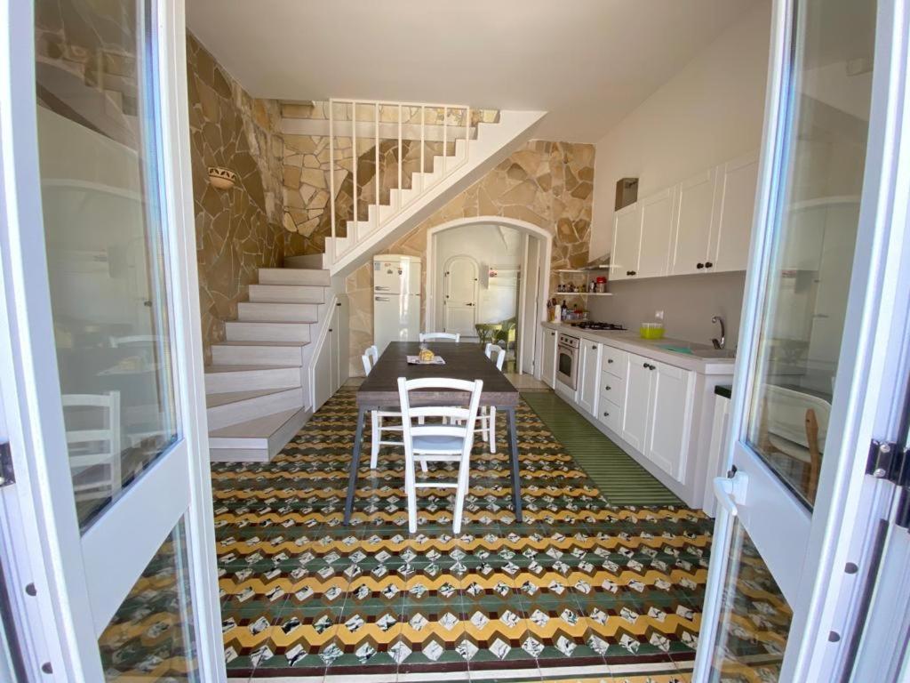 Casa Vacanze Illiria A Roca Vecchia Vicinissima Al Mare 外观 照片