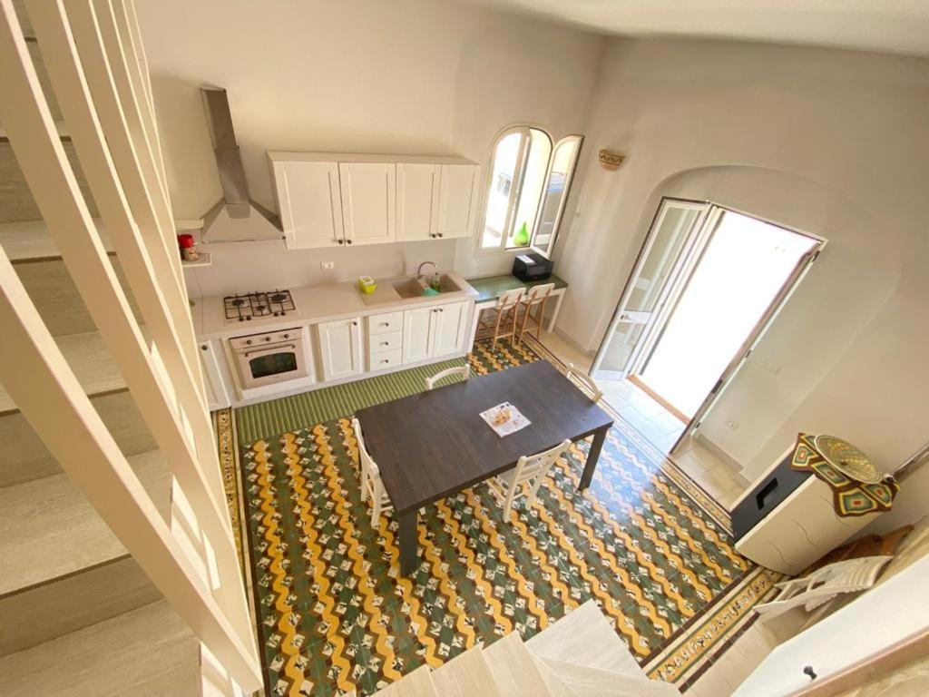 Casa Vacanze Illiria A Roca Vecchia Vicinissima Al Mare 外观 照片