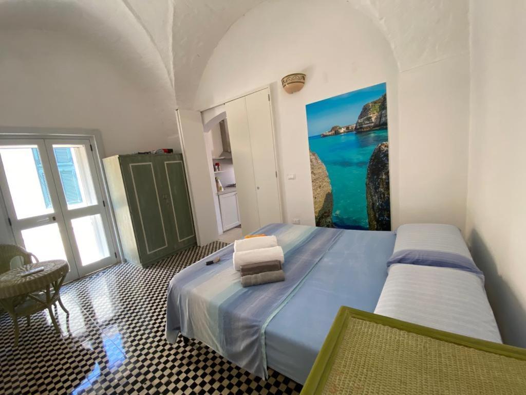 Casa Vacanze Illiria A Roca Vecchia Vicinissima Al Mare 外观 照片